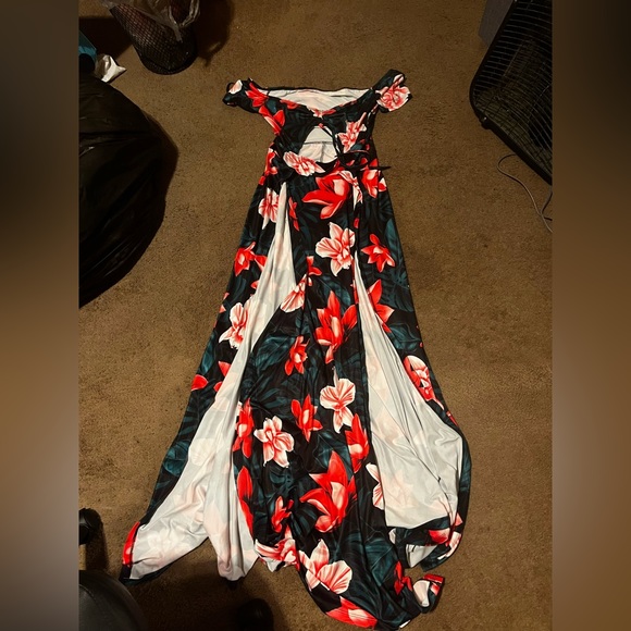 A flower 2 slit dress - Picture 2 of 2